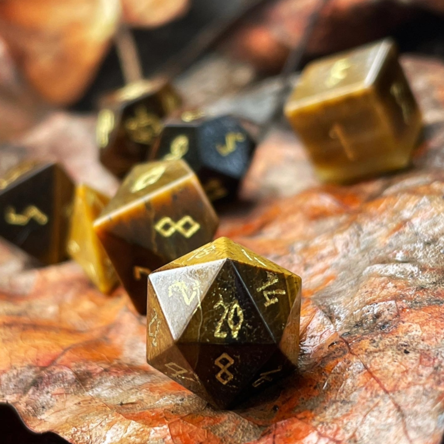 Tiger's Eye - Pebble RPG Set Gemstone Dice - NOR 01071